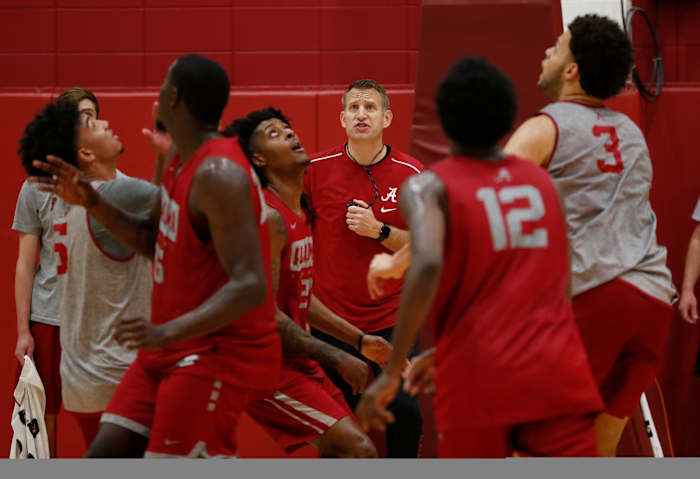 Alabama holds its first official basketball practice under Nate Oats